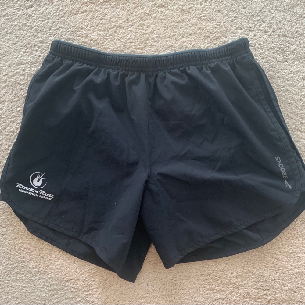 Brooks Go-To 5 inch Shorts